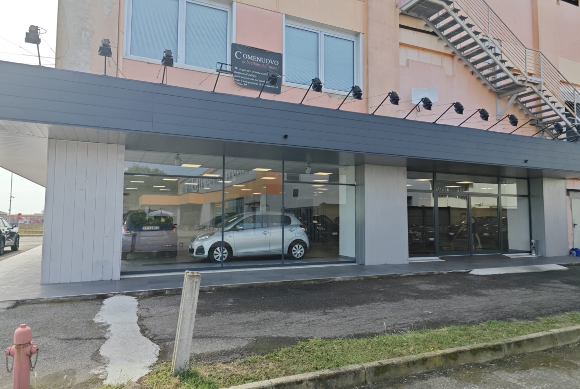 Stabile commerciale in vendita a Verrone