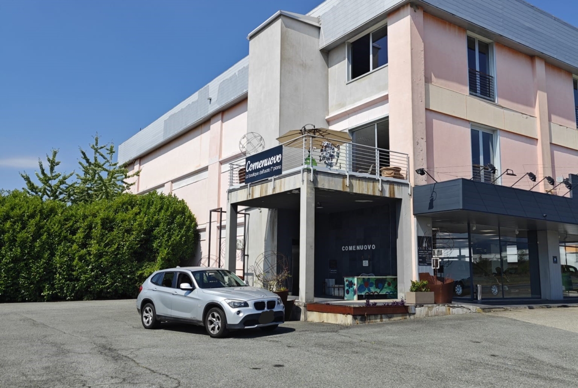 Ampio spazio multiuso in affitto a Verrone