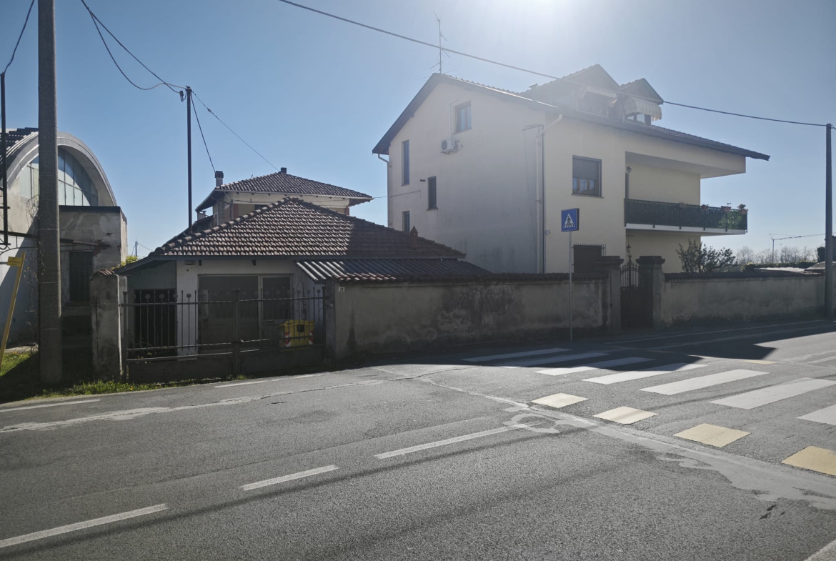 Mansarda abitabile e laboratorio in vendita a Vigliano