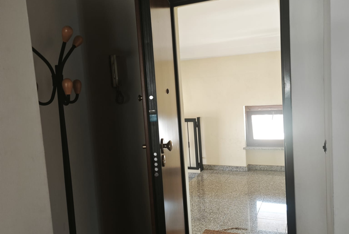 Mansarda abitabile e laboratorio in vendita a Vigliano