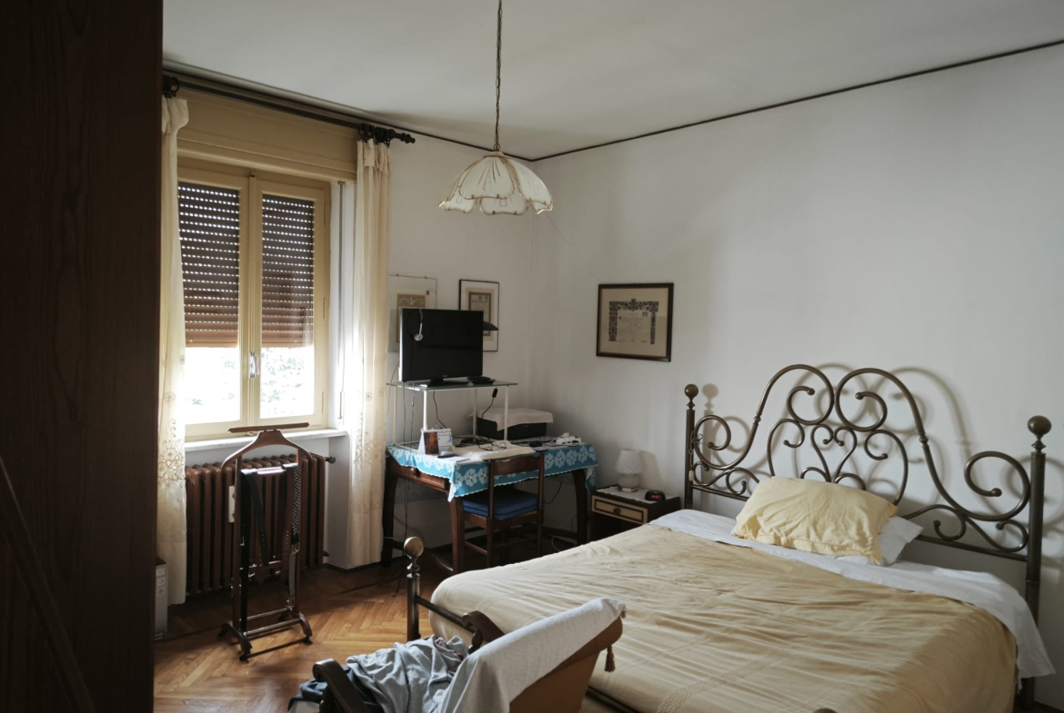 Immobile con giardino in vendita a Candelo