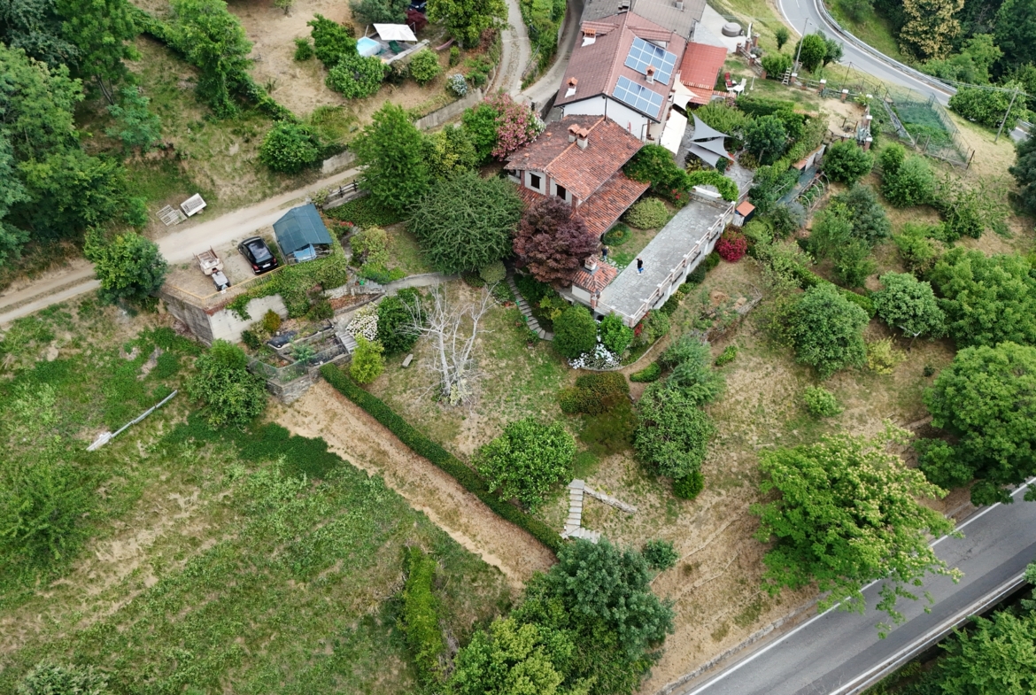 Vendesi baita ristrutturata a Netro