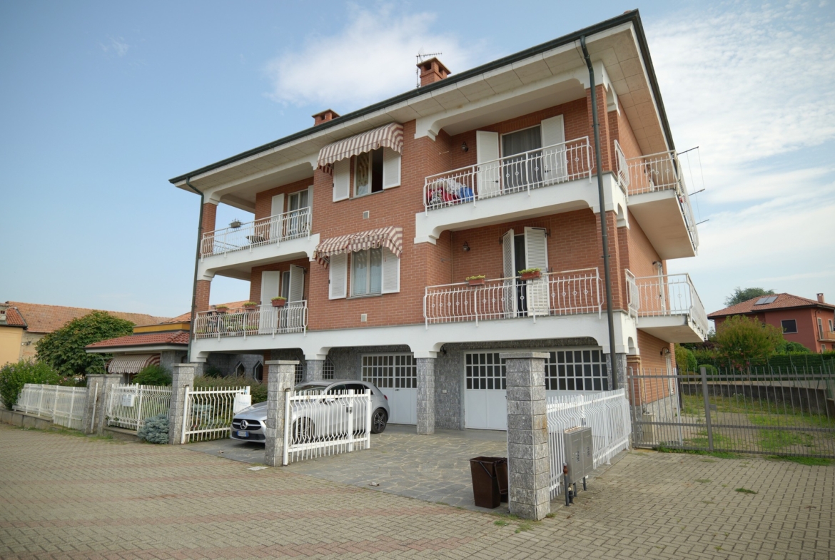 Appartamento con terrazzo in vendita a Verrone