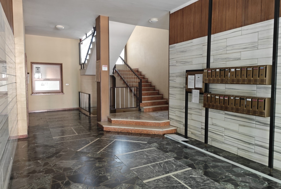 Appartamento con box auto in vendita a Cossato