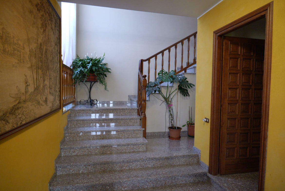 Appartamento con terrazzo in vendita a Verrone