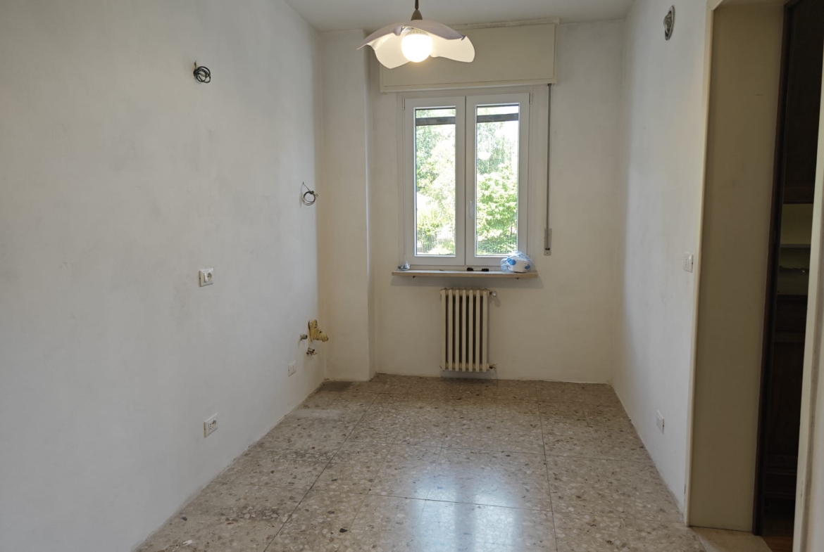 Affittasi appartamento con terrazzo e box auto a Biella