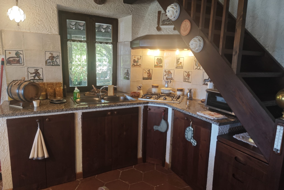 Vendesi baita ristrutturata a Netro
