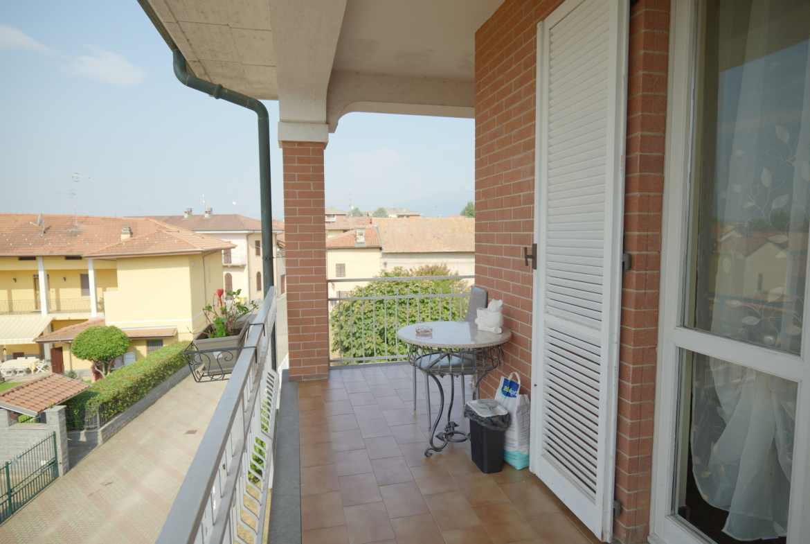 Appartamento con terrazzo in vendita a Verrone