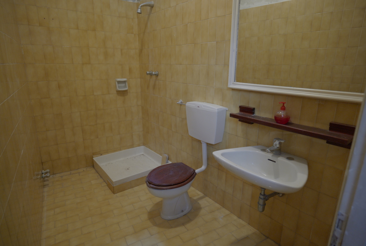 Casa indipendente in vendita a Gaglianico con bar annesso