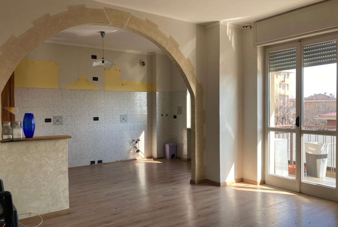 Appartamento con box auto in vendita a Cossato