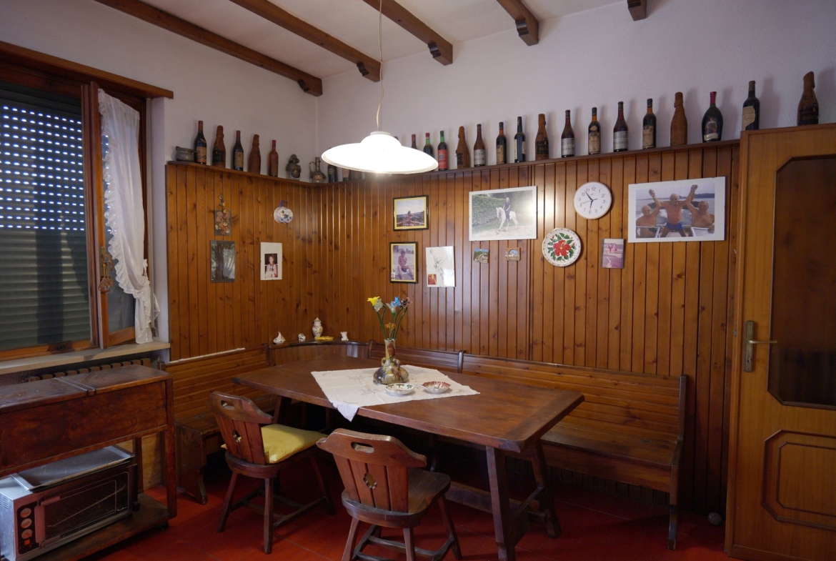 Casa indipendente in vendita a Gaglianico con bar annesso