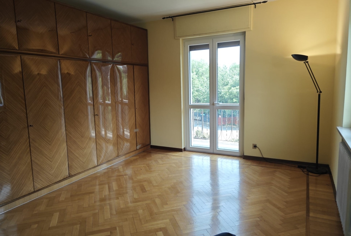 Affittasi appartamento con terrazzo e box auto a Biella