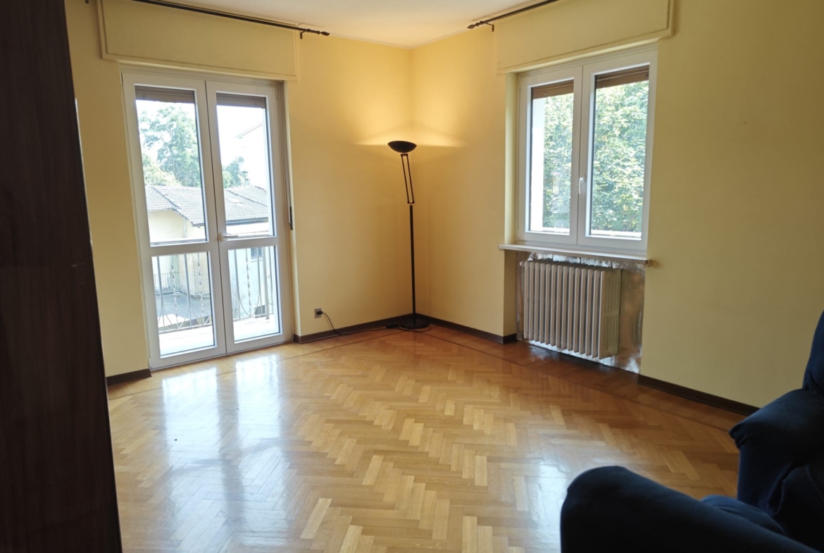 Affittasi appartamento con terrazzo e box auto a Biella