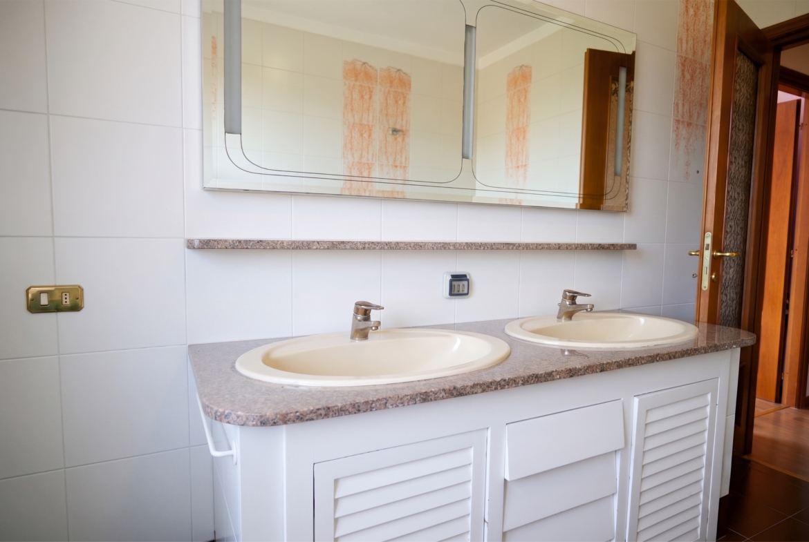 Appartamento con terrazzo in vendita a Verrone