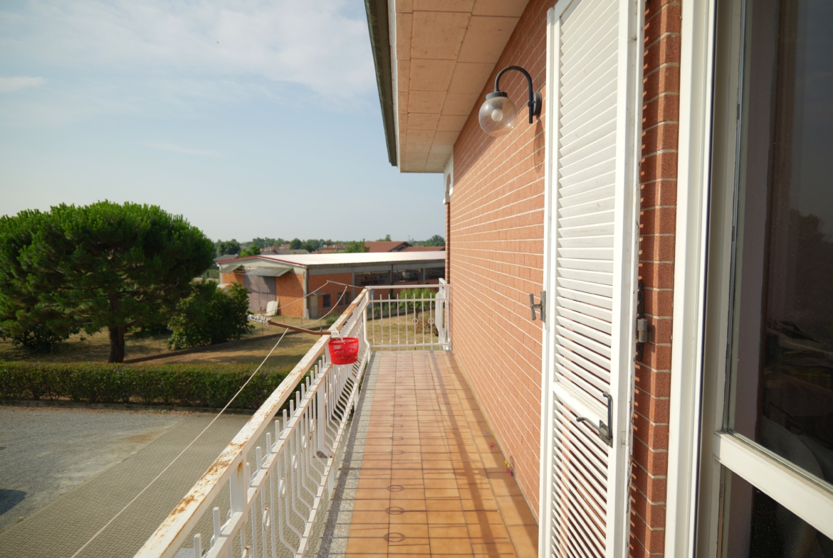 Appartamento con terrazzo in vendita a Verrone