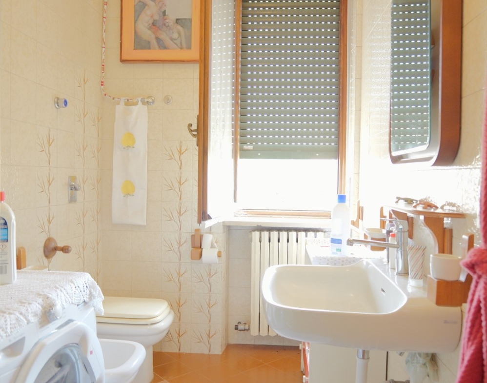 Casa indipendente in vendita a Gaglianico con bar annesso