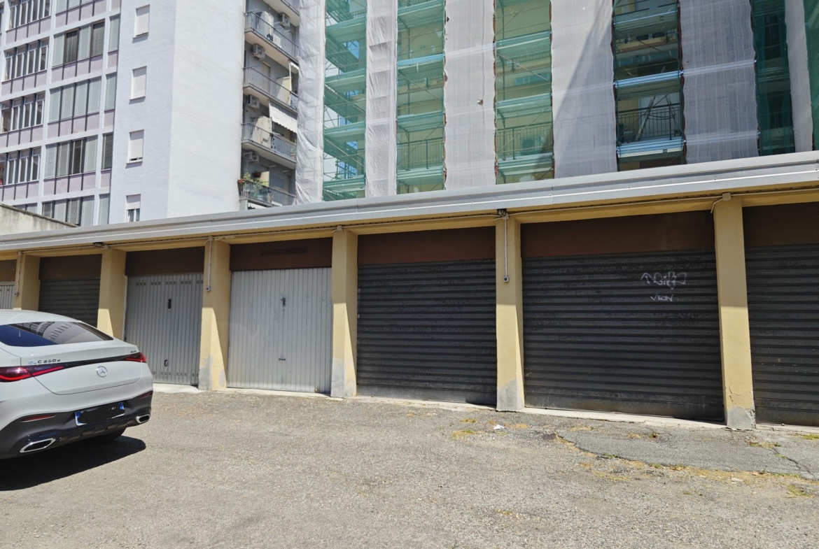 Appartamento con box auto in vendita a Cossato