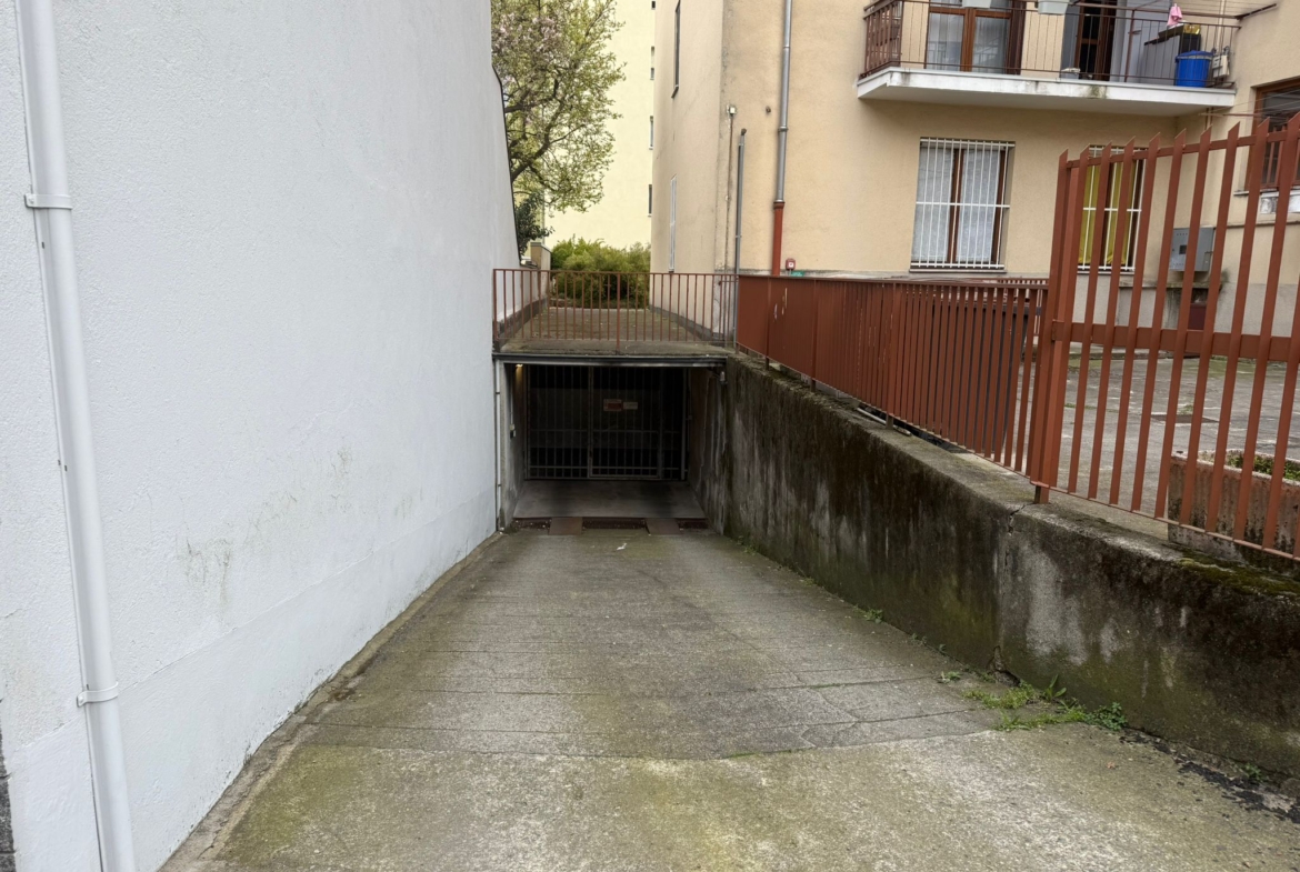 Affittasi box auto a Biella