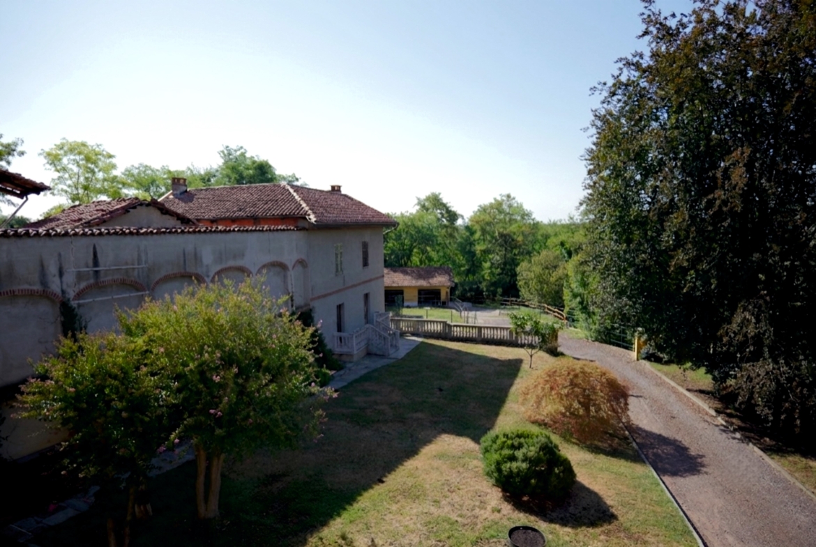 Tenuta di pregio in vendita nel cuore delle colline di Lessona