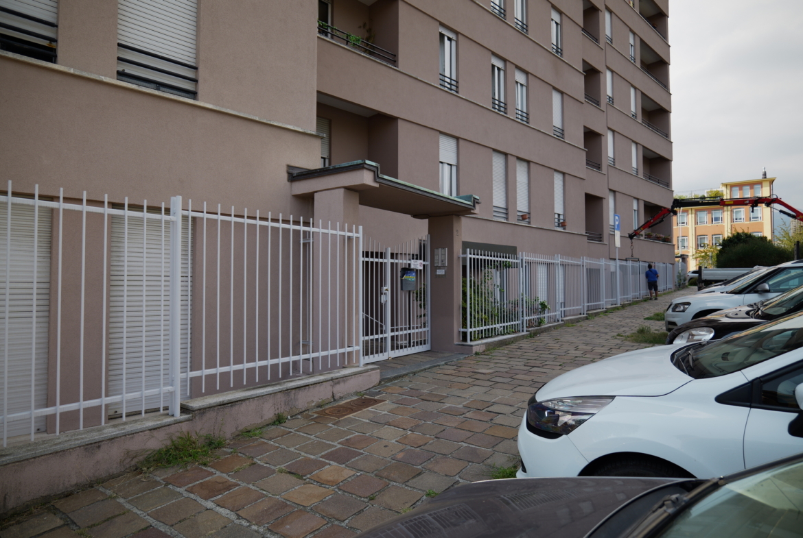 Appartamento con 2 box auto in vendita in centro Biella