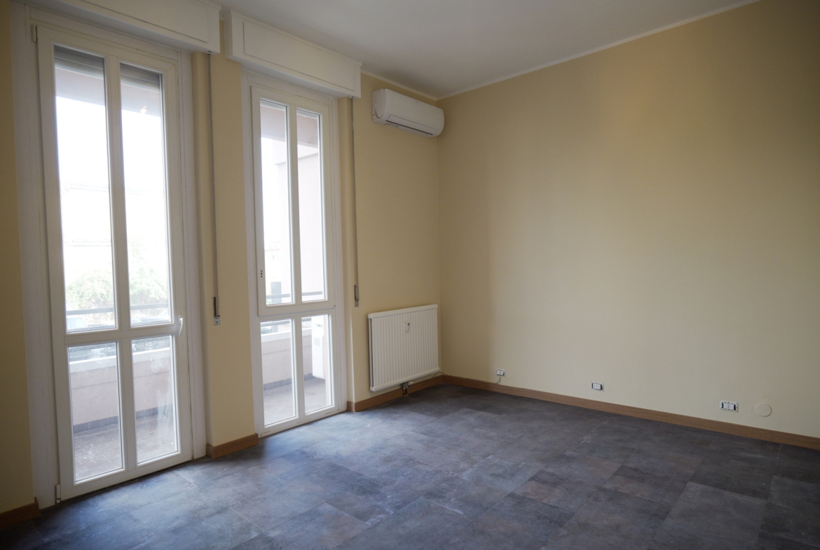 Appartamento con 2 box auto in vendita in centro Biella