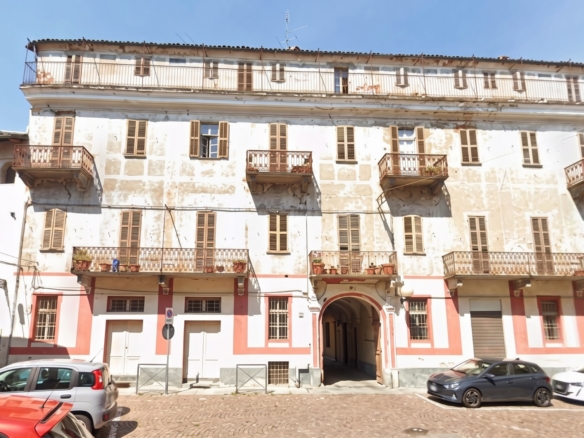 Trilocale in vendita in centro Biella
