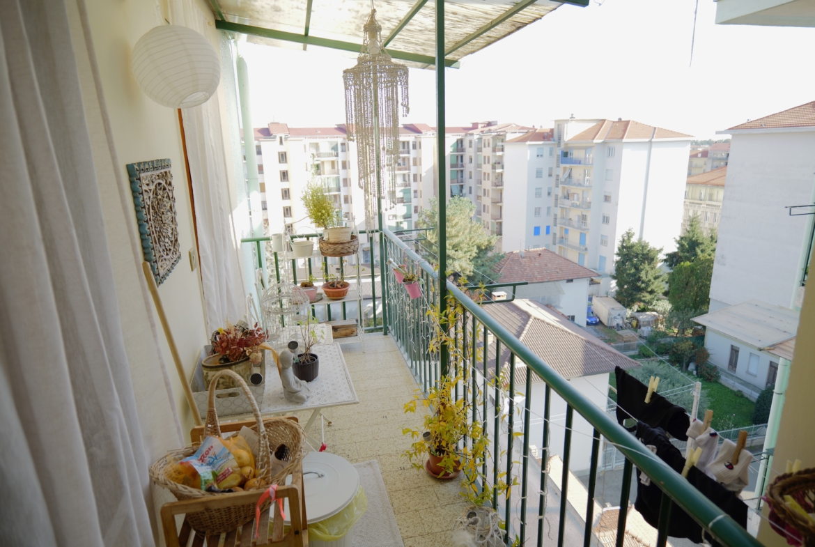 Appartamento con terrazzo in vendita a Cossato