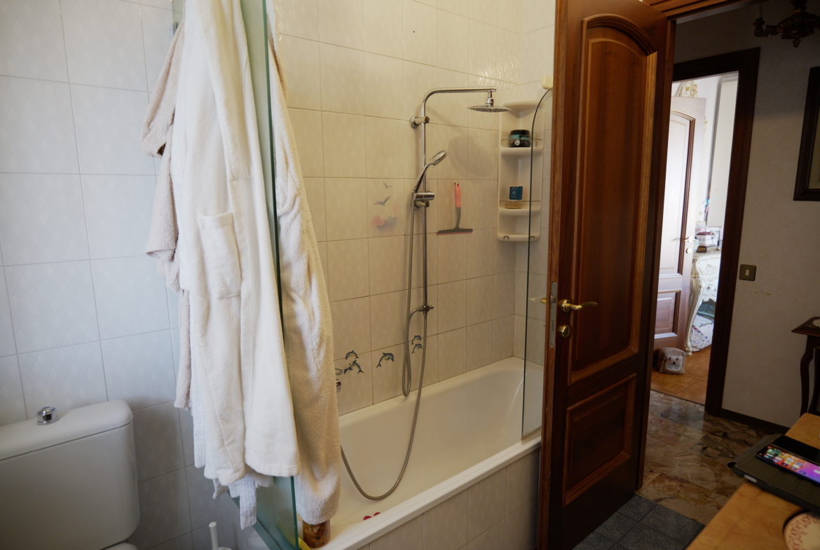 Appartamento con terrazzo in vendita a Cossato