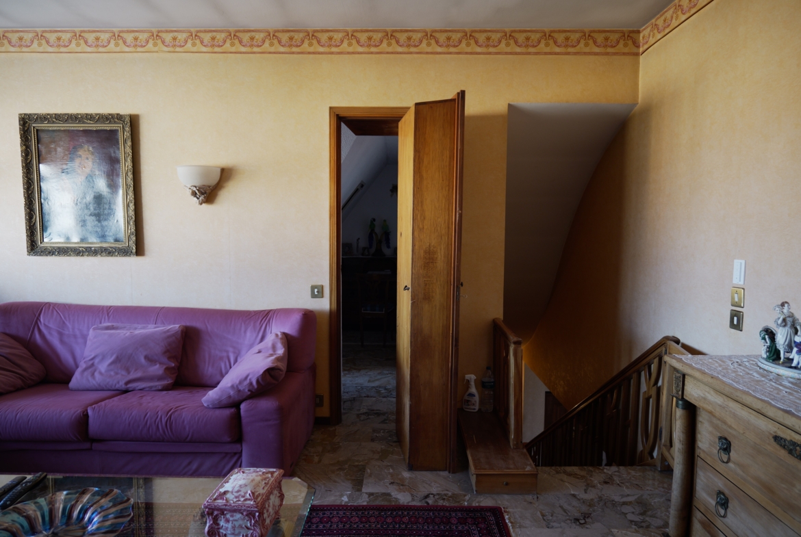 Appartamento con terrazzo in vendita a Cossato