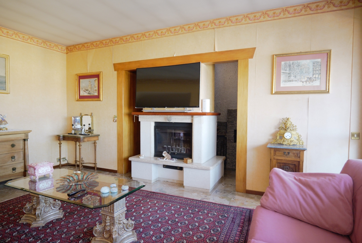 Appartamento con terrazzo in vendita a Cossato